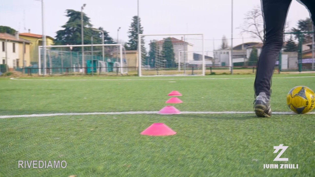 BALL MASTERY: Two exercises: on a sequence of markers with shot on goal roll, sole, spring, roll + on the spot, double side step and flip flap, without shot on goal